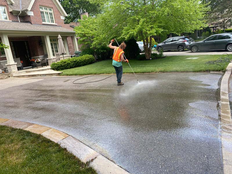 driveway-sidewalk-patio-cleaning-1